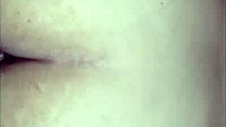 Tvrdšie šúcham svoju nevlastnú mamu v pičke až kým neprišla