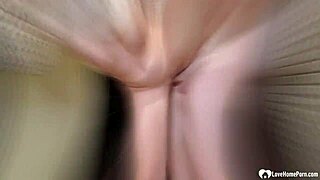 Am ridicat-o, am penetrat-o: muie doggy și spermă pe cur!