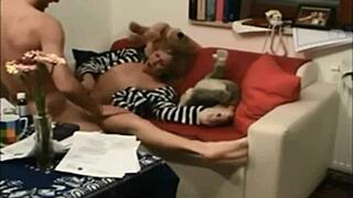 18+ Cracker zalana spermą po dzikim domowym seksie