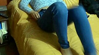 האישה השעירה שלי בת 58 מתאננת לחבר הכי טוב שלי