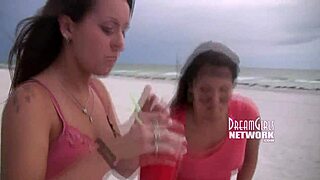 Prvič bliskam svoje sise