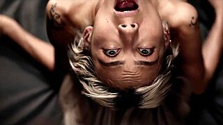 Veronica Leal สลัดน้ำเงี่ยนโดนเย็ดปากท่อจนเต็มในวิดีโอเต็ม