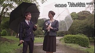 내 일본 계모 아유미 료가 졸업선물로 야한 거 줬어