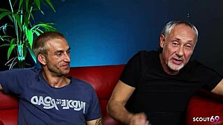 재스민 라우가 MMF 쓰리섬 섹스에서 야생적으로 하는 거 봤어