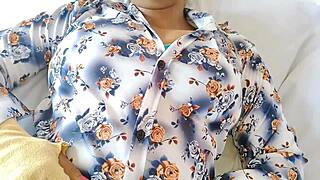 Hej, chcesz dołączyć do gorącego desi chudai z seksowną siostrą mojego przyjaciela?