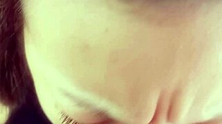 我喜欢看我的拉丁朋友在家自制深喉口交