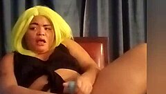 Amateur squirts with vibrator toys