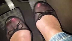 Italian milf assfucking on webcam?