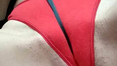 estaba jugando con una cinta y ups, panties off, pussy masturbation!