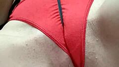 estaba jugando con una cinta y ups, panties off, pussy masturbation!