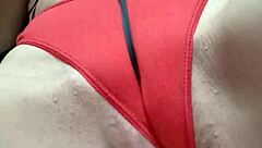 estaba jugando con una cinta y ups, panties off, pussy masturbation!