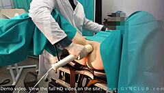 Уау, клизма в гинекологичния кабинет става дива с bondage!