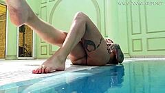 Canadian Hottest Milf Heidi Van Horny Pleasures Herself