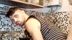 Plomero me destapó la cañería with handjob and blowjob