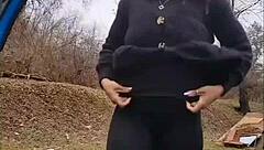 ゲイカップルがタンポン挿入してオシッコをガラガラ