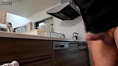 This japanese milf gives the best handjob ever! 😍