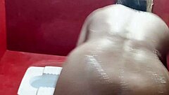 Youranitha - Perfect Indian wife in the bathtub