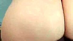 Can you handle this teen's reggaeton dance on webcam?