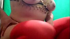 otra vez haciendo cosas malas hijastra me pongo muy arrecha y espero con paciencia a mi padrastro que venga a comer y follar esta vagina humeda latina