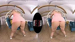 Blonde's Shaved Pussy Masturbation in POV