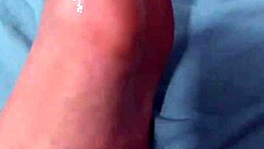 latina sexy shows her feet