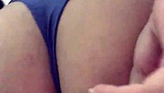 latina sexy shows her feet