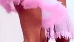Topless ballet dancer Little Lorie in solo show of temptation