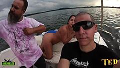 paola gurgel getting naughty on the boat at represa guarapiranga with samuray farias.