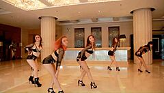 Jazz Dance Performance by锦舞团 in Tokyo