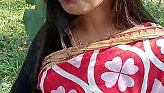 Desi girl shares hot bengali bhabhi sex story.