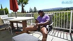 Madrastra Revienta a Su Hijastro Masturbándose y Lo Hace Correrse en Sus Bragas