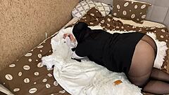 Cum On Arab Milf's Tights!