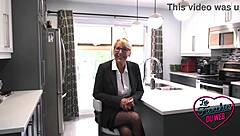 i'm bianca, that quebec milf with all the curves, and i'm feeling so sexy in my lingerie