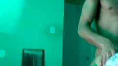 Готов ли этот персидский парень к большому черному члену?