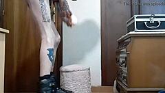 melvin oficial gay español solo masturbating on skates suggestively.