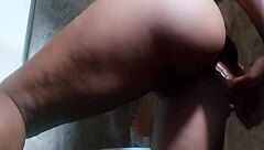 Katy Katie's Sexy Body Under Shower!