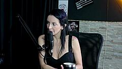 Mora Na Belgica Gosta De Porno Hard E Os Holandeses Tem Pau Grande - Vitoria Vonteese Sheer Red