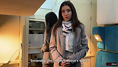 Кондуктор трахает пассажира в поезде с аналом