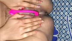 Big tits homemade brunette gets armpit fetish fulfilled by dildo