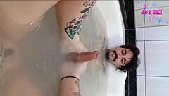 I called friend to eat pussy bareback