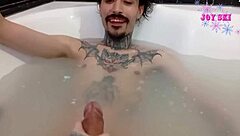 I called friend to eat pussy bareback