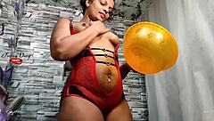 Sheron Enjoys Dildo Play with Saliva in Golden Bath