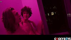 Leo Louis Fingers and Fucks Sean Ford's Power Bottom