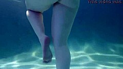 Sunny Lane Perah Kontol di Bawah Air dengan Berani