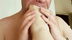 want a fun toe sucking encounter?