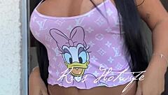 I saw the naked neigbor waiting for me at the best fan club, she was so hot