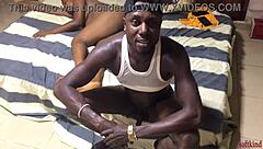 Sucking the wet homemade pussy passionately