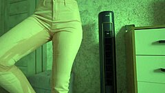 Only women pee in their jeans in this amateur video