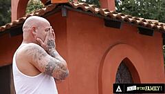 Naughty Keira Croft Gets Her Pussy Pounded By Stepfather 😈