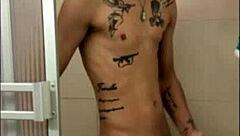 HERMANASTRA PEQUEÑA CACHONDA LE GUSTA QUE SU HERMANO LA FOLLE DURO